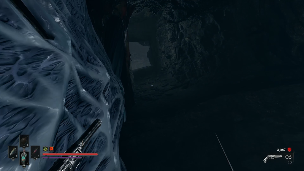 Valor Mortis gameplay of a player running along a wall.